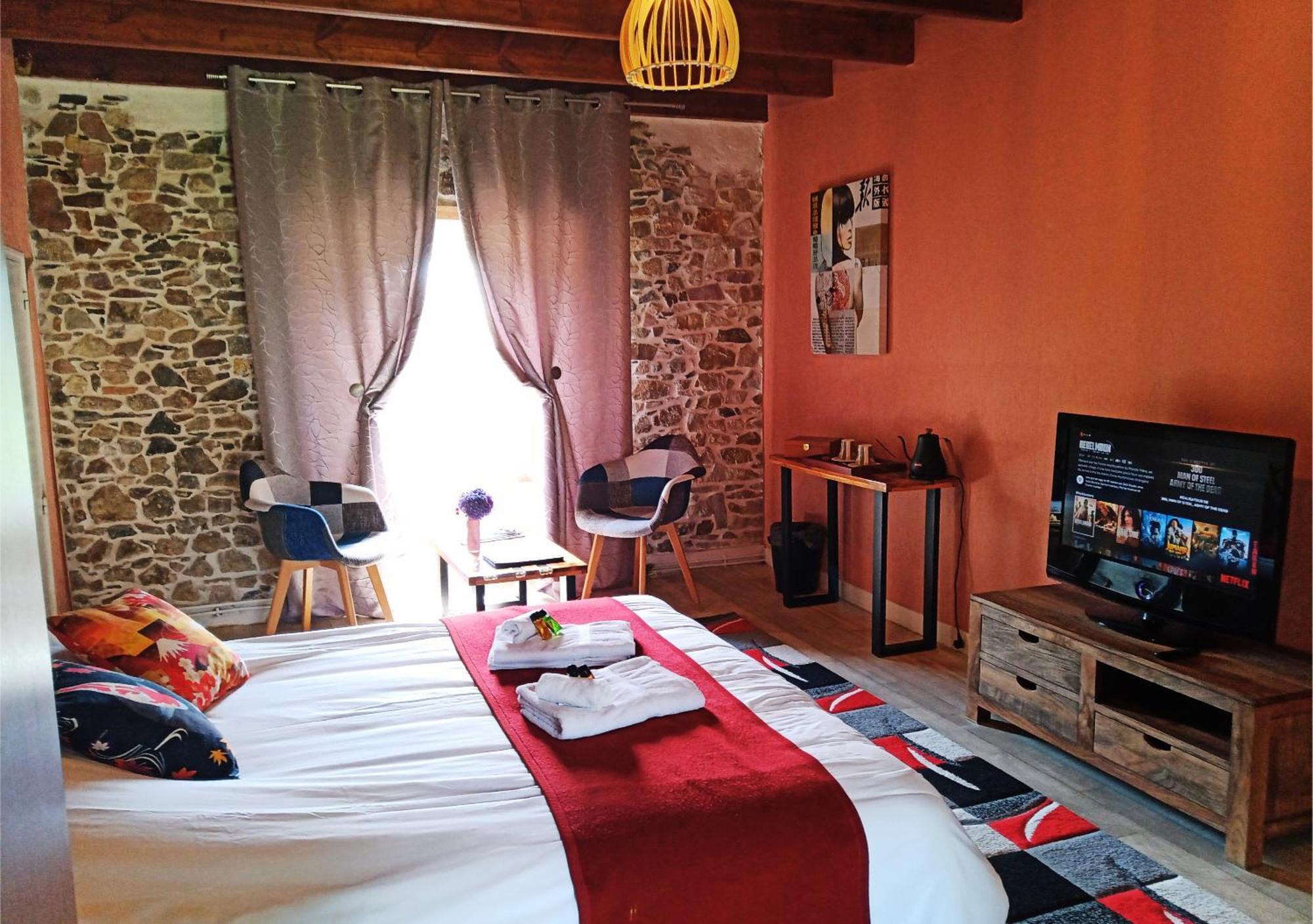 La Synchronicite - Chambres D'Hotes Saint-Sauveur-Villages Екстер'єр фото