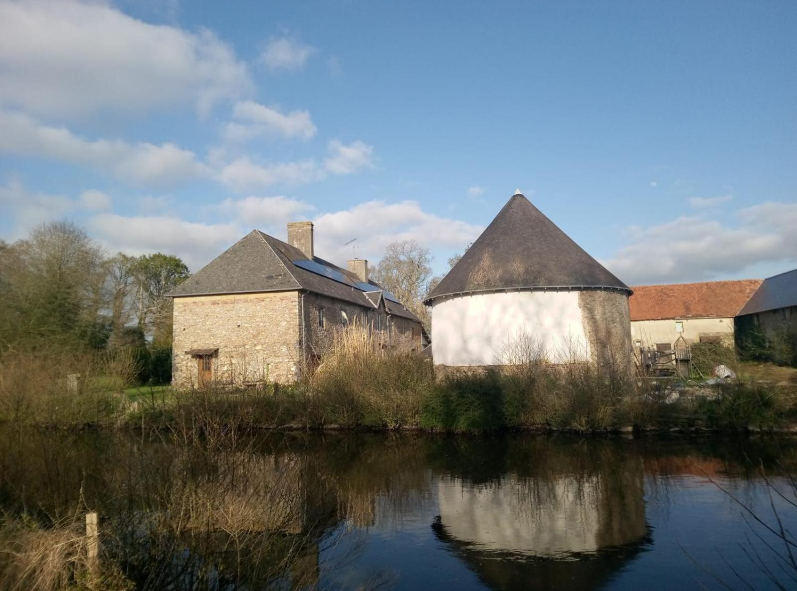 La Synchronicite - Chambres D'Hotes Saint-Sauveur-Villages Екстер'єр фото